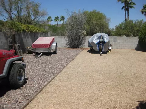 3008 E Calaveros Dr, Phoenix, AZ 85028 photo 31