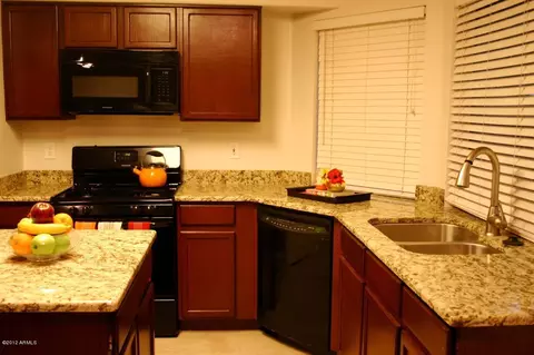 7425 E Nopal Ave, Mesa, AZ 85209 photo 2