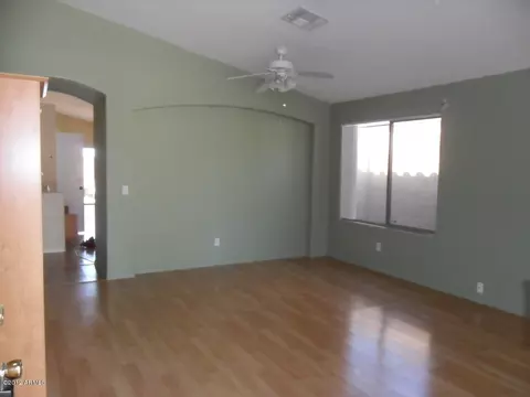 2419 E Rosemonte Dr, Phoenix, AZ 85050 photo 2