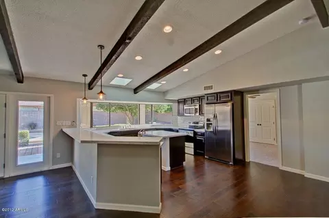 110 E Caribbean Ln, Phoenix, AZ 85022 photo 6