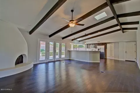 110 E Caribbean Ln, Phoenix, AZ 85022 photo 9