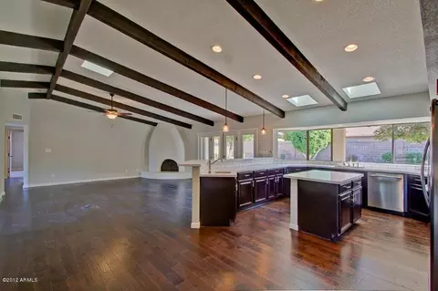 110 E Caribbean Ln, Phoenix, AZ 85022 photo 2