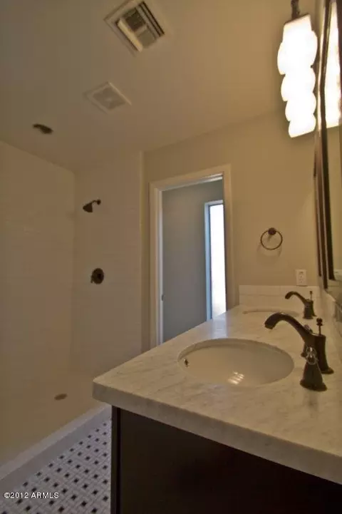 110 E Caribbean Ln, Phoenix, AZ 85022 photo 25