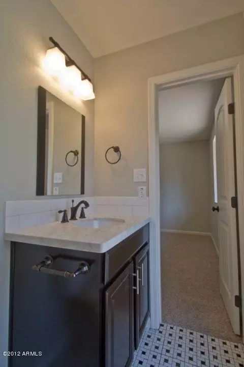 110 E Caribbean Ln, Phoenix, AZ 85022 photo 16