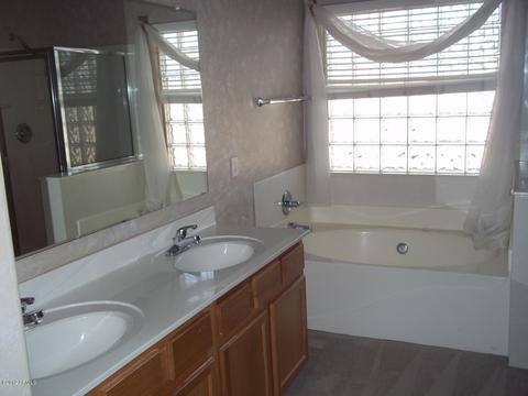3244 E Sandy Way, Gilbert, AZ 85297 photo 10