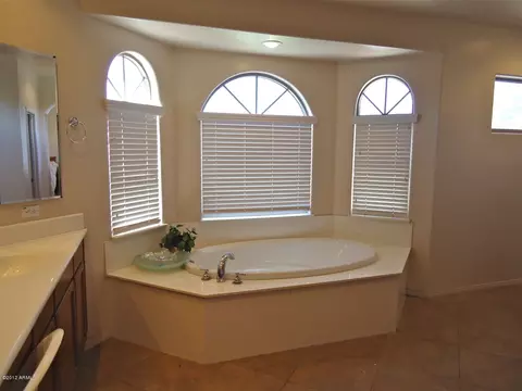 4475 E Carriage Way, Gilbert, AZ 85297 photo 12