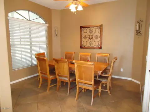 4475 E Carriage Way, Gilbert, AZ 85297 photo 4