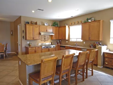 4475 E Carriage Way, Gilbert, AZ 85297 photo 2