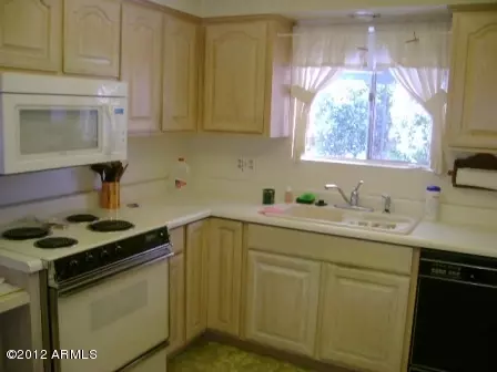 6649 Ellis St, Mesa, AZ 85205 photo 3