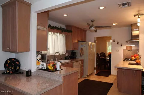 4011 N 40th Pl, Phoenix, AZ 85018 photo 10