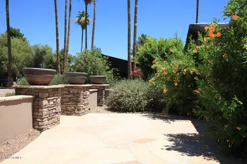 4011 N 40th Pl, Phoenix, AZ 85018 photo 3