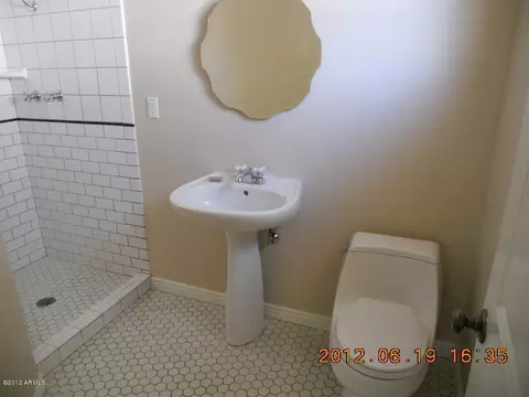 3514 E Hazelwood St, Phoenix, AZ 85018 photo 5