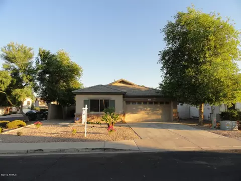 1861 E Oakland St, Gilbert, AZ 85295 photo 2