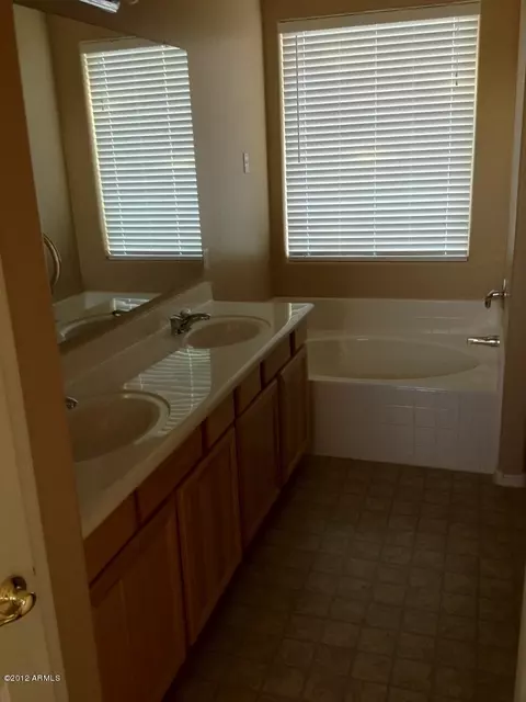 3956 E Geronimo St, Gilbert, AZ 85295 photo 9