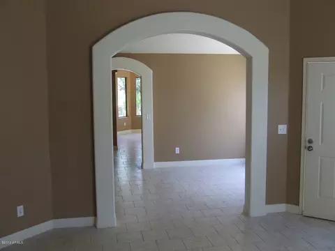 830 E Sack Dr, Phoenix, AZ 85024 photo 9