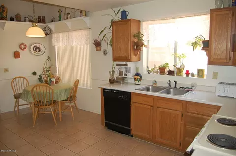 1240 E Hearne Way, Gilbert, AZ 85234 photo 5