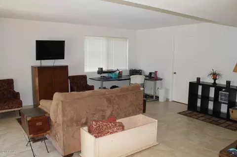 917 E Lamplighter Ln, Tempe, AZ 85283 photo 3