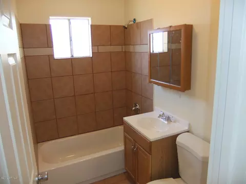 2402 W Pima St, Phoenix, AZ 85009 photo 3