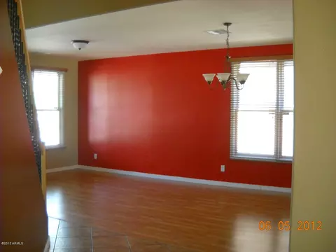 2129 E Grenadine Rd, Phoenix, AZ 85040 photo 2