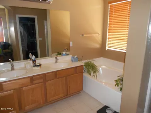 1425 E Arrowhead Trl, Gilbert, AZ 85296 photo 5