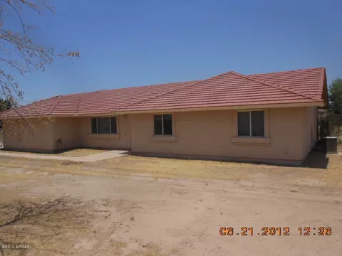 2910 E Queen Creek Rd, Gilbert, AZ 85297 photo 1