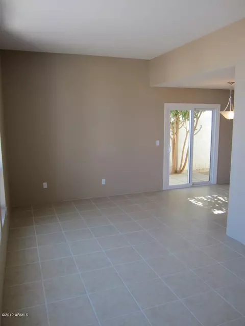 810 E Michelle Dr, Phoenix, AZ 85022 photo 8