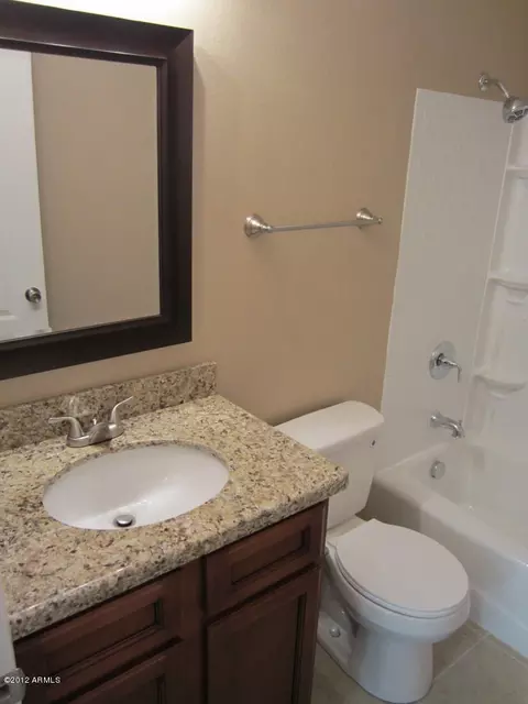 810 E Michelle Dr, Phoenix, AZ 85022 photo 5