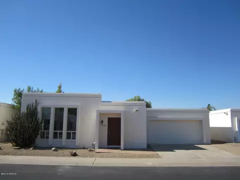 810 E Michelle Dr, Phoenix, AZ 85022 photo 1