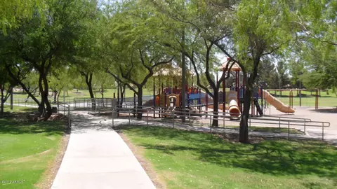 703 E Vera Ln, Tempe, AZ 85284 photo 9