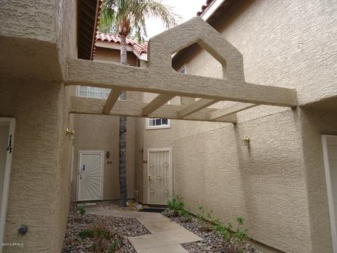 1633 E Lakeside Dr #16, Gilbert, AZ 85234 photo 2