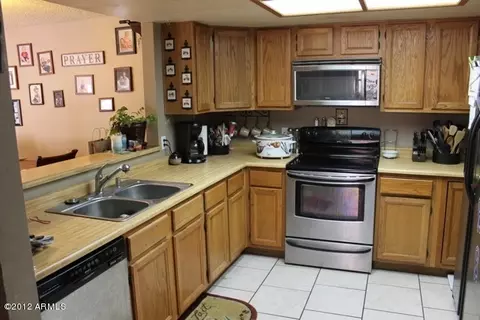 1541 E Laurel Ave, Gilbert, AZ 85234 photo 4