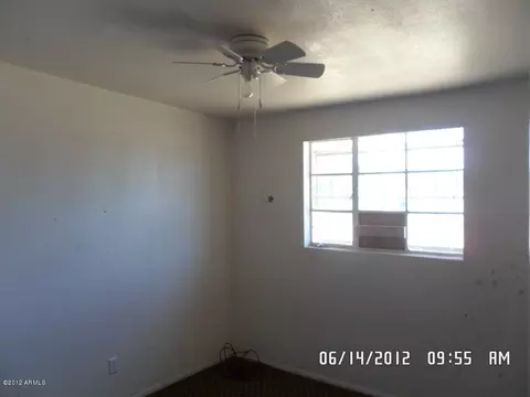 2212 E Lynne Ln, Phoenix, AZ 85042 photo 10