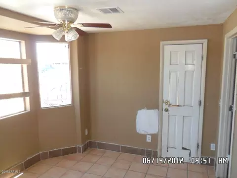 2212 E Lynne Ln, Phoenix, AZ 85042 photo 5