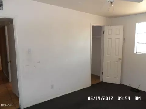 2212 E Lynne Ln, Phoenix, AZ 85042 photo 9