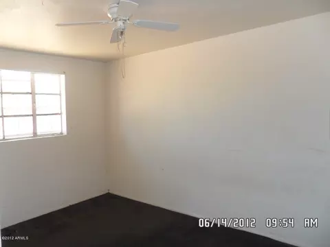 2212 E Lynne Ln, Phoenix, AZ 85042 photo 6