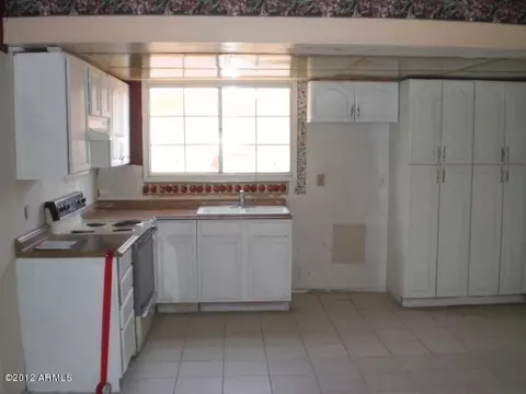 4052 N 78th Dr, Phoenix, AZ 85033 photo 8