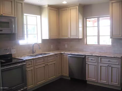 3206 N 28th Pl, Phoenix, AZ 85016 photo 21