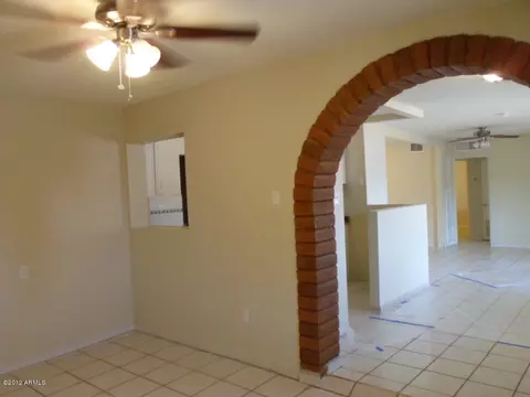 1906 E Mitchell Dr, Phoenix, AZ 85016 photo 9