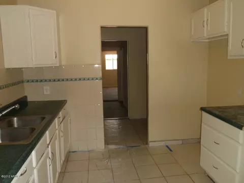 1906 E Mitchell Dr, Phoenix, AZ 85016 photo 8