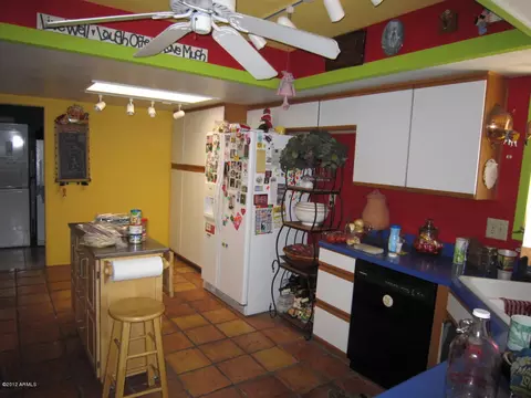 517 E Lodge Dr, Tempe, AZ 85283 photo 4