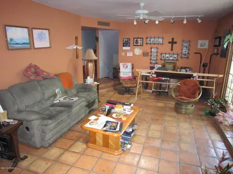 517 E Lodge Dr, Tempe, AZ 85283 photo 2