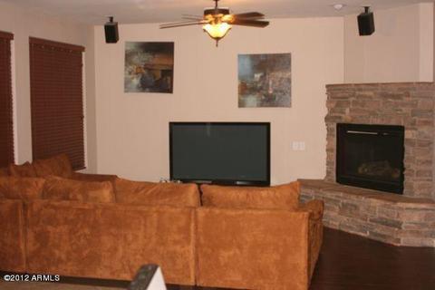 3833 E Matthew Dr, Phoenix, AZ 85050 photo 4