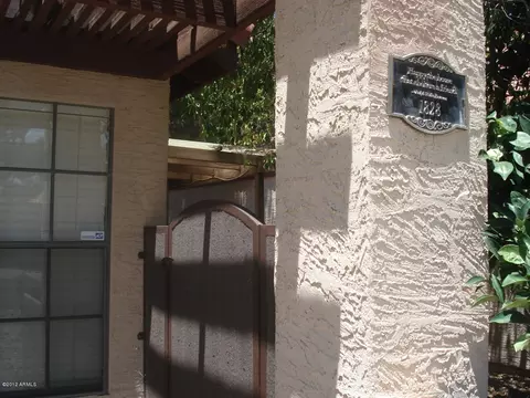 1828 E Citation Ln, Tempe, AZ 85284 photo 1