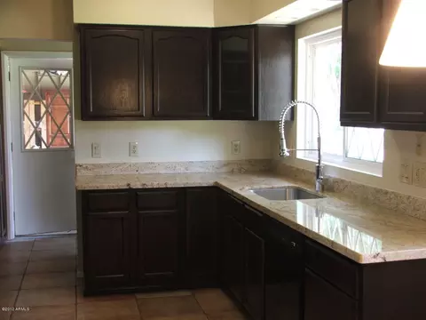 823 E Hayward Ave, Phoenix, AZ 85020 photo 5