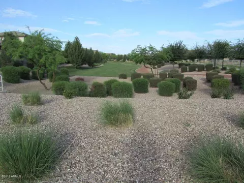 1055 E Blue Spruce Ln, Gilbert, AZ 85298 photo 11