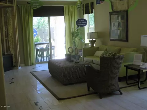 1055 E Blue Spruce Ln, Gilbert, AZ 85298 photo 2
