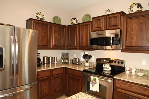 3570 E Pinot Noir Ave, Gilbert, AZ 85298 photo 4