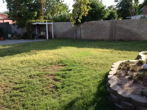 1113 E Meadowbrook Ave, Phoenix, AZ 85014 photo 2