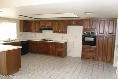5050 W Echo Ln, Glendale, AZ 85302 photo 9
