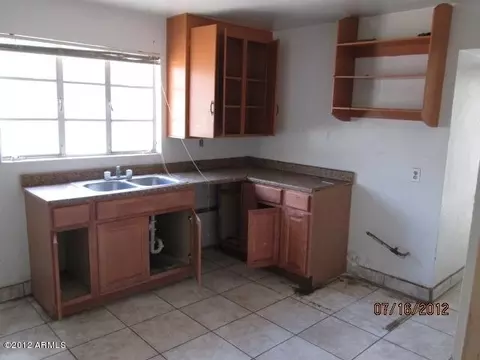 829 E Roeser Rd, Phoenix, AZ 85040 photo 4